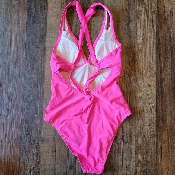 Cupshe Release Happiness Ruched Cross Back One Piece Swimsuit - Picture 4 of 6